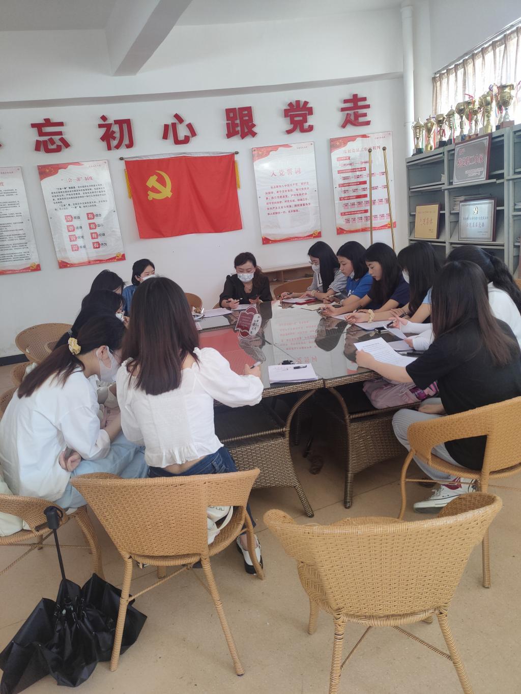 星力
学生第二党支部开展 “以案为鉴守初心,筑牢防线促廉洁”主题党日活动