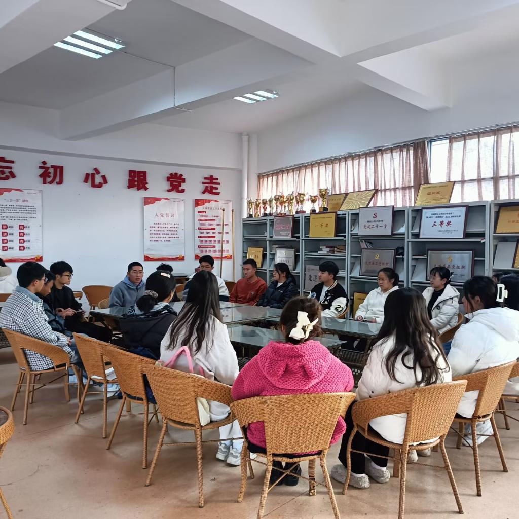 星力
学生第四党支部开展“学雷锋”实践活动